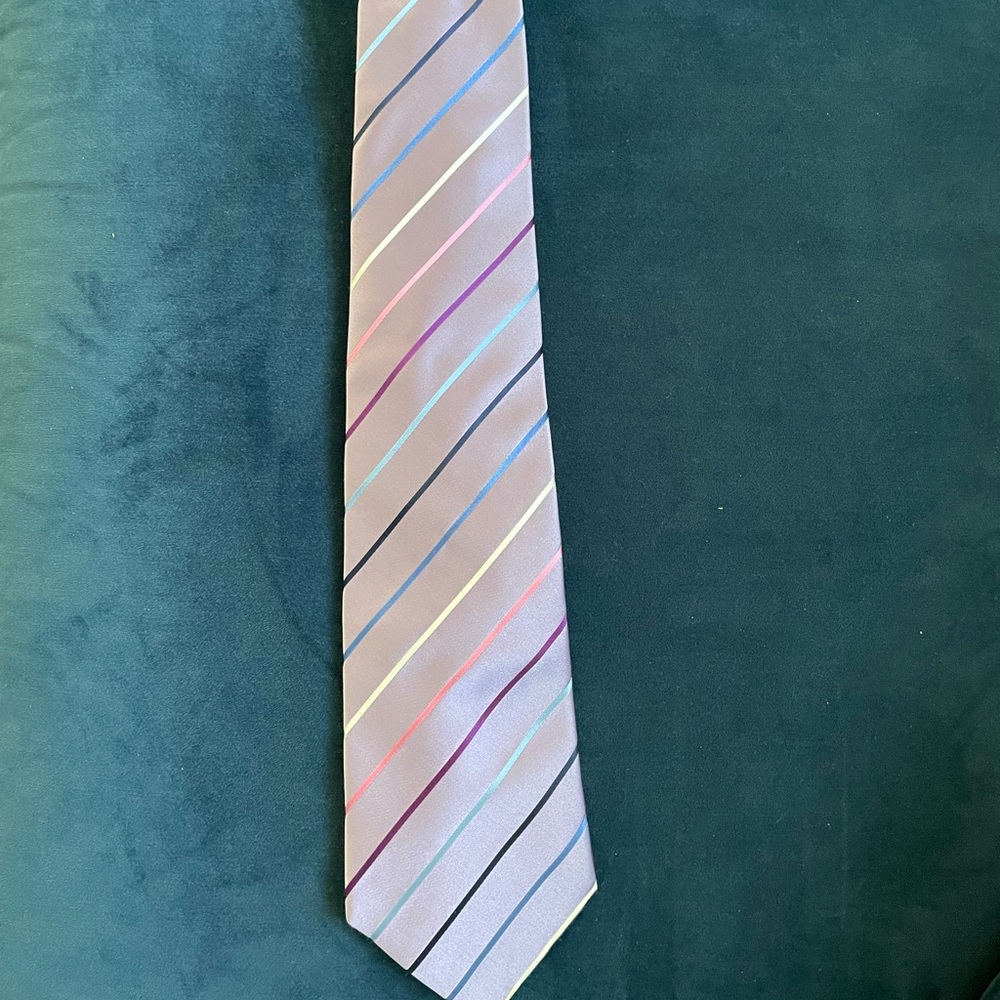 100% Silk tie beautiful color combinations
